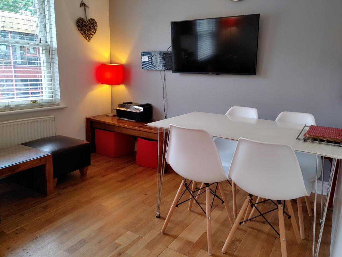 The Bath House Apartments - Free 1St Breakfast - Free Parking Экстерьер фото