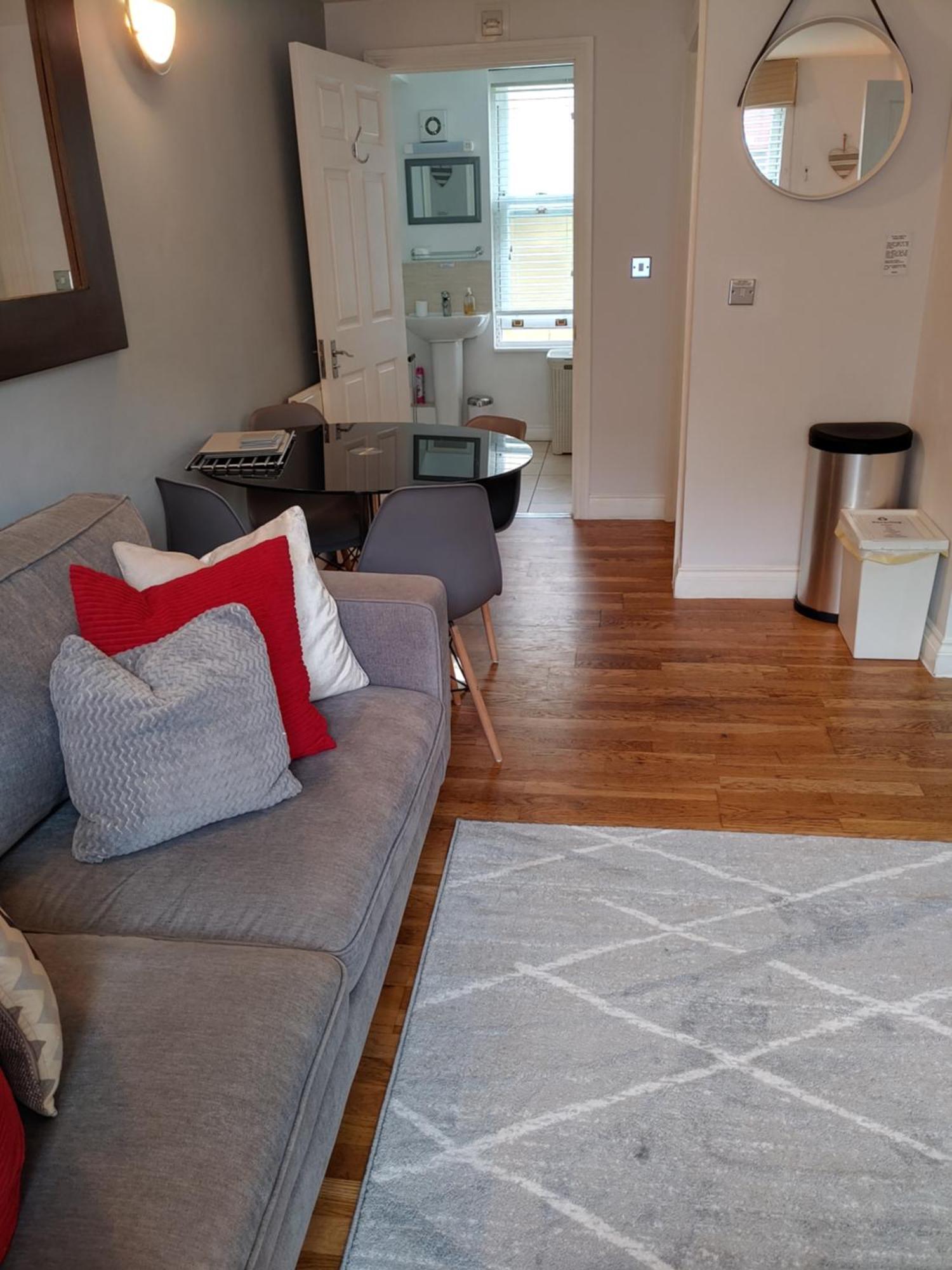The Bath House Apartments - Free 1St Breakfast - Free Parking Экстерьер фото