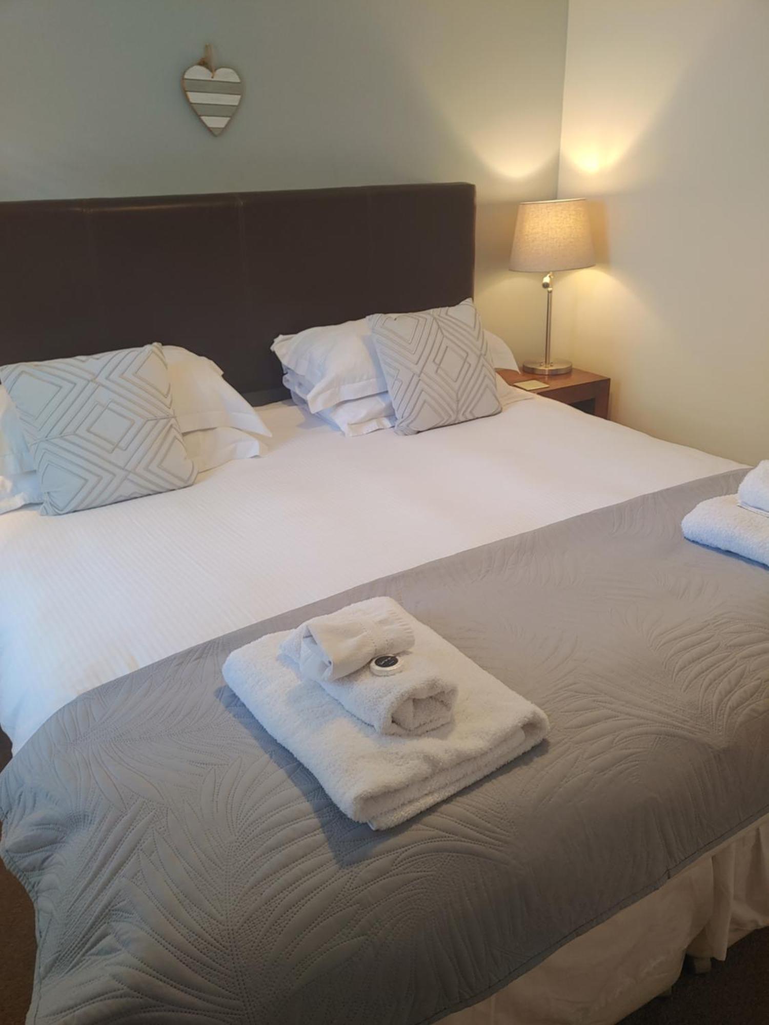 The Bath House Apartments - Free 1St Breakfast - Free Parking Номер фото
