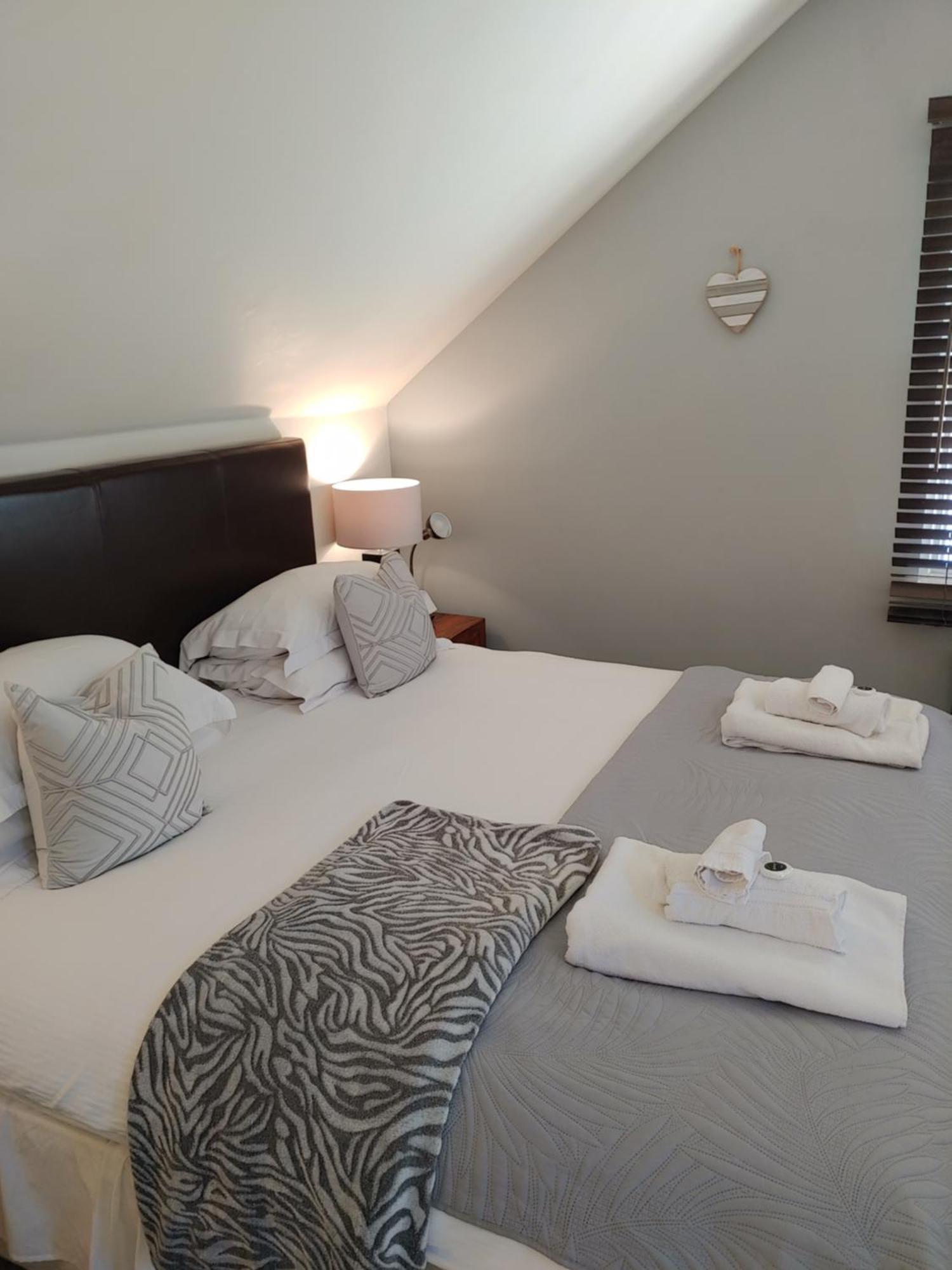 The Bath House Apartments - Free 1St Breakfast - Free Parking Экстерьер фото