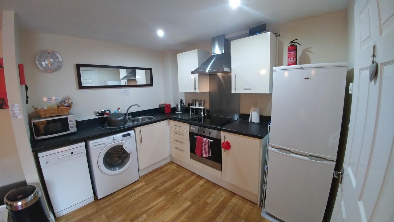 The Bath House Apartments - Free 1St Breakfast - Free Parking Экстерьер фото