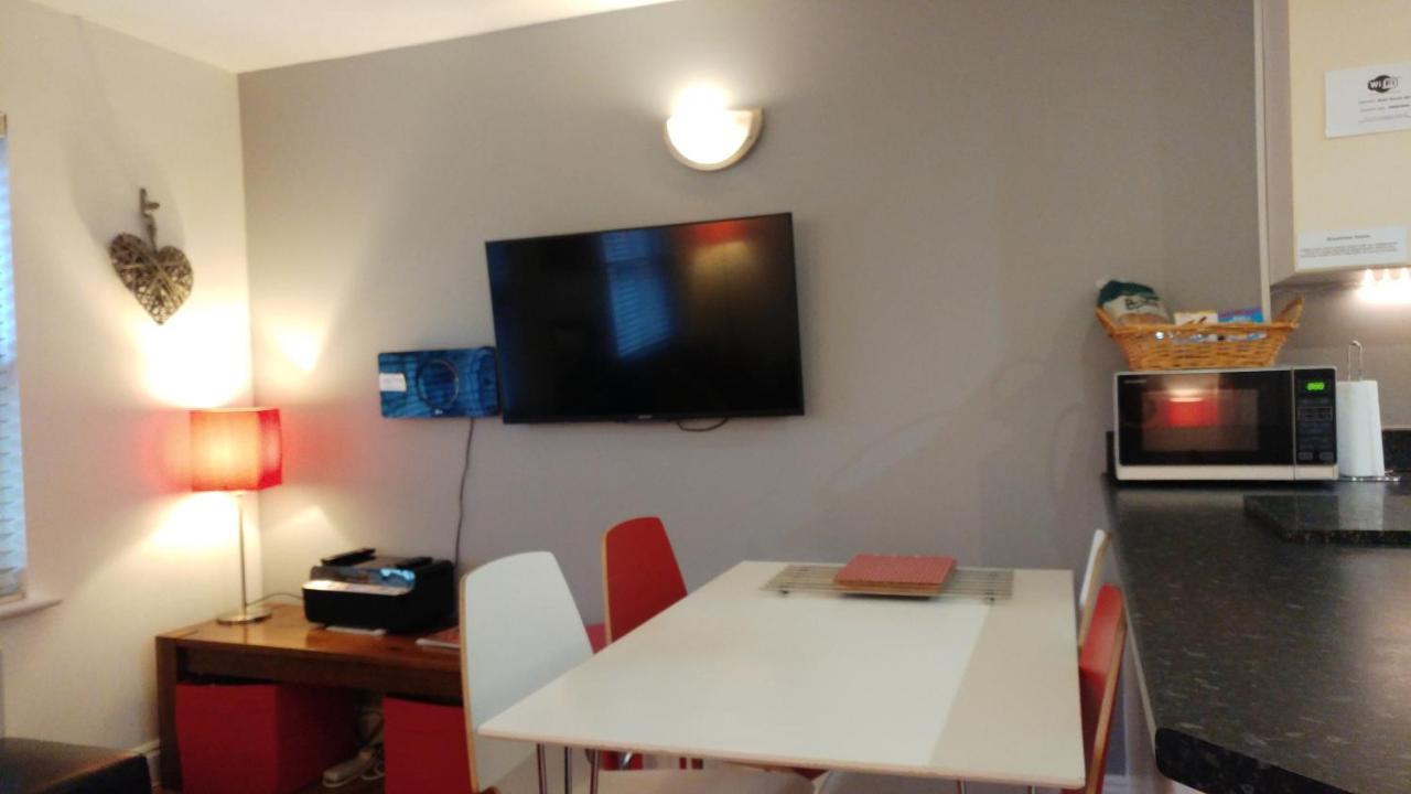 The Bath House Apartments - Free 1St Breakfast - Free Parking Экстерьер фото
